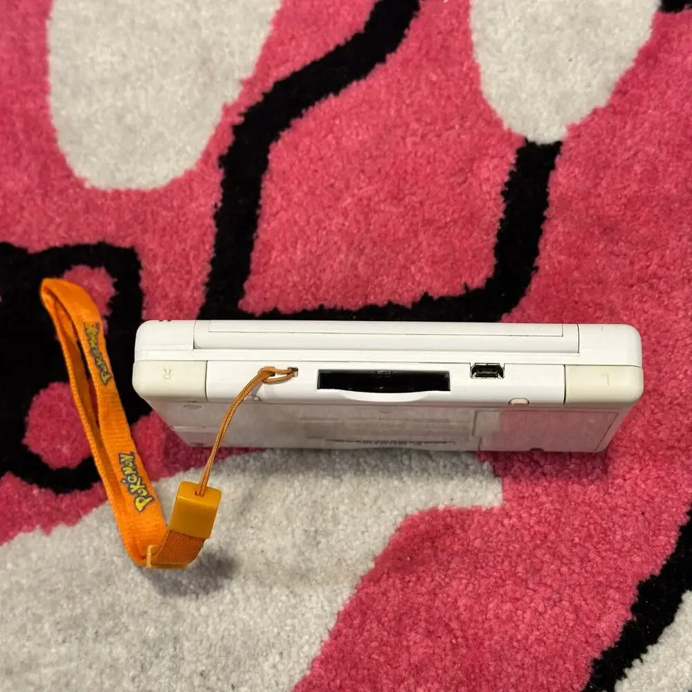 Nintendo DS Lite (White) – Used – As Pictured